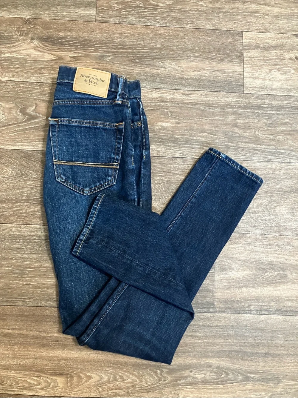 Abercrombie & Fitch Men's Indigo Slim Straight Jeans